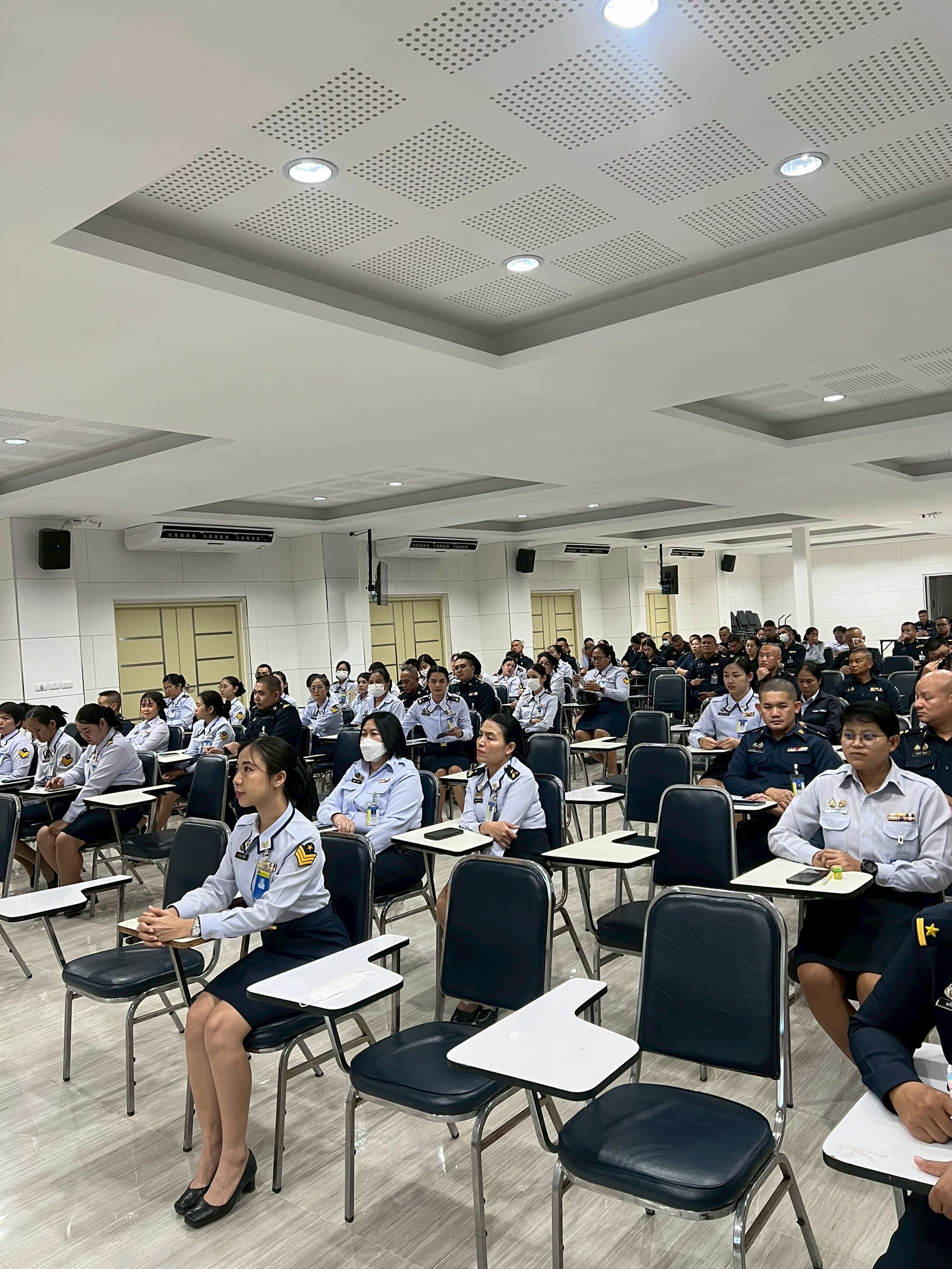 LINE ALBUM 3122568 BE 251203 3